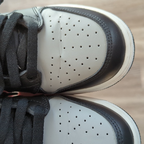 Air Jordan 1 Low OG Shadow 2015 (Mens 6.5/Women's 8) - Picture 3 of 12